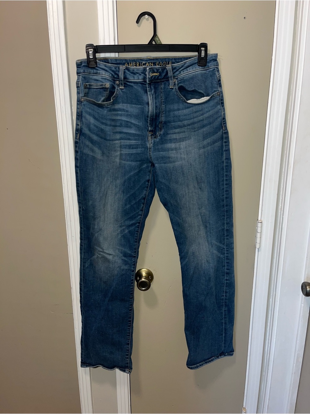 American Eagle Outfitters Men's Blue Straight-Leg Jeans